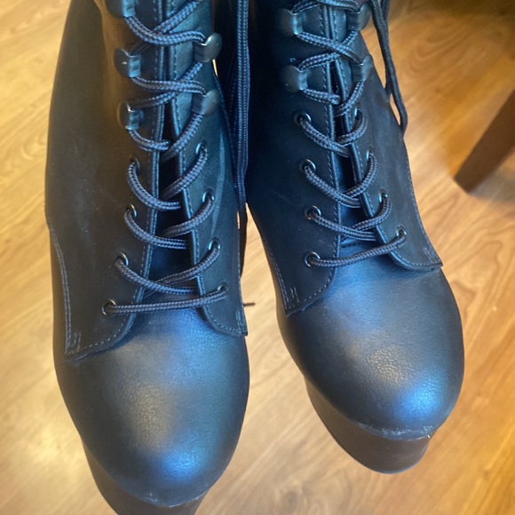 PLEASER | 7” Stiletto heel ankle boot - Picture 4 of 7